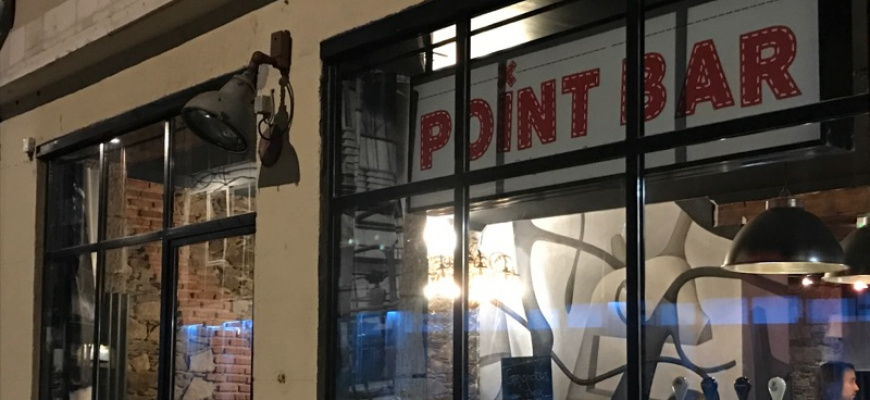 Le Point Bar  Bistrot de quartier