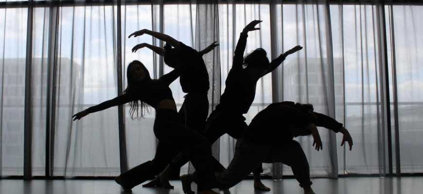 Vernissage et performance dansée de l'exposition Paysages Monstrueux Photographie