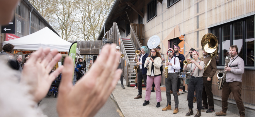 FESTIVAL DEUXMAINS Marché/Vente