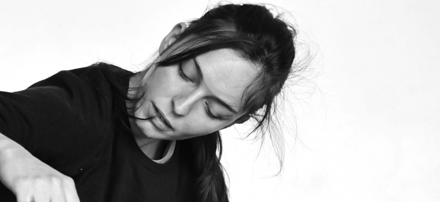 Laura Bachman - Ne me touchez pas Danse