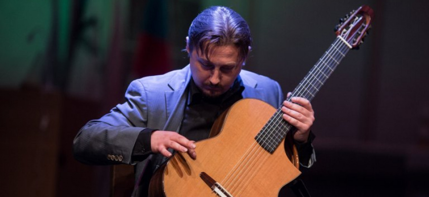 Alexeï Khorev : virtuose russe de la guitare Classique/Lyrique