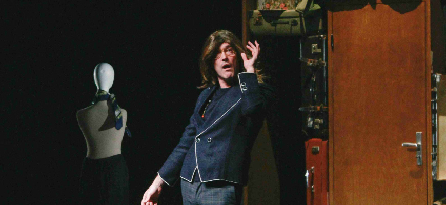 Les Garçons et Guillaume, à table Théâtre