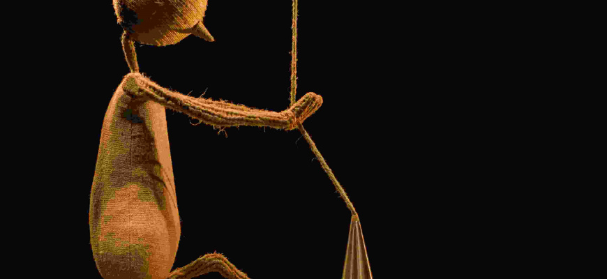 Ficelle. Marionnettes/Objets