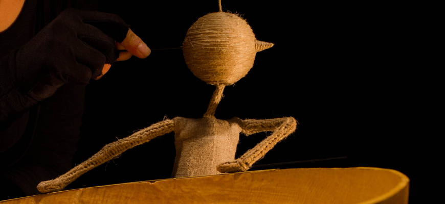 Ficelle. Marionnettes/Objets
