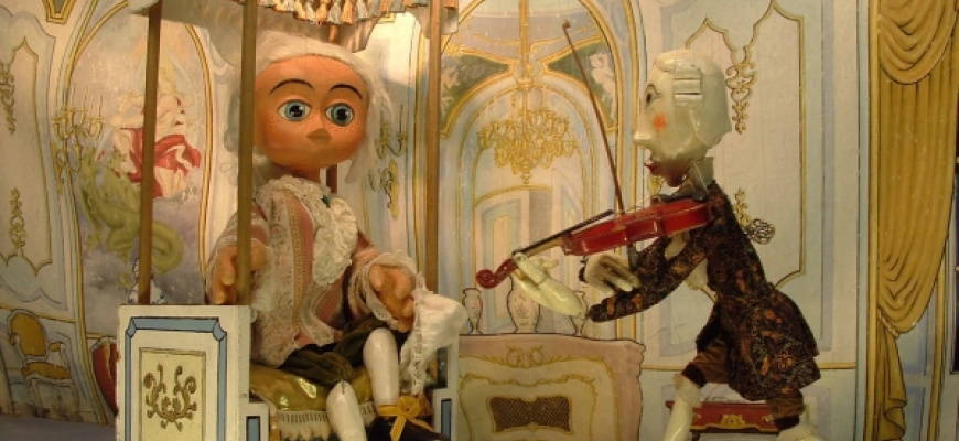 La symphonie des jouets Marionnettes/Objets