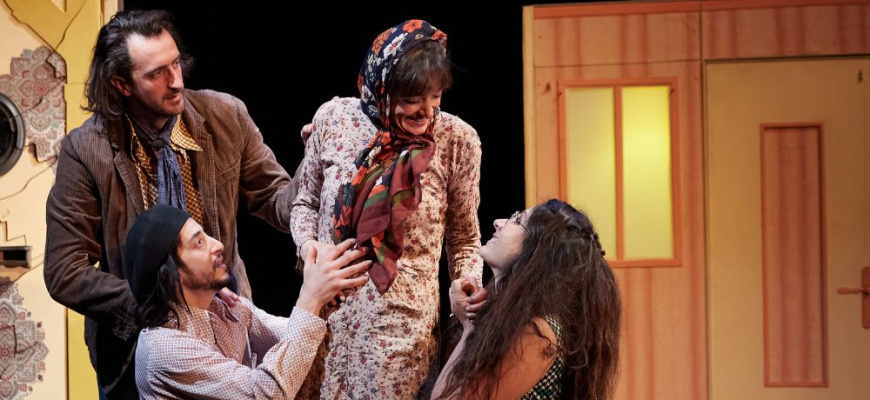 Les poupées persanes Théâtre