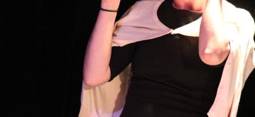 One woman show - Claire Traxelle dans &quot;Merci !&quot; Humour
