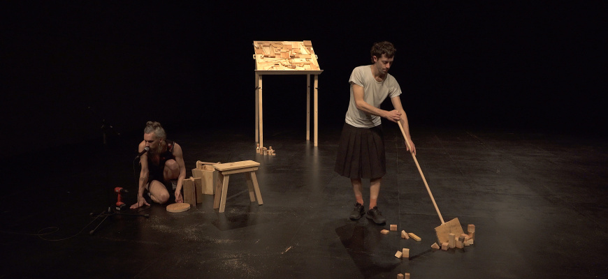 Le Grand HUIT #9 Trois colliers Danse