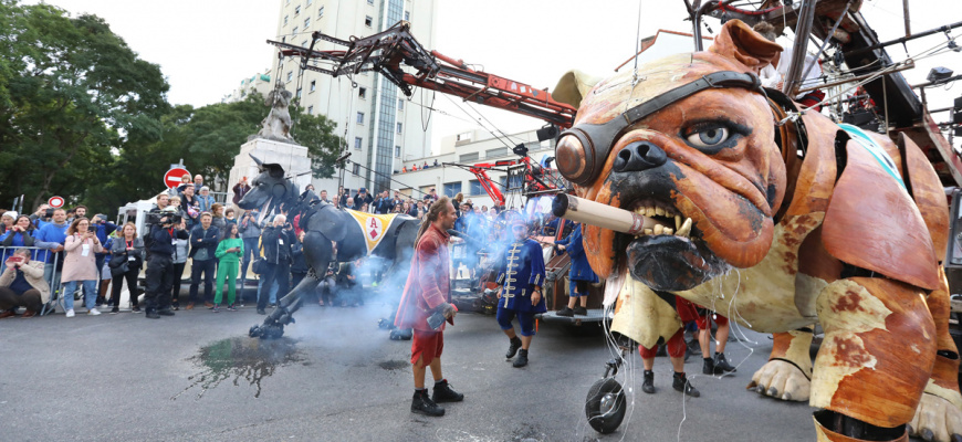 Le Bull Machin de Monsieur Bourgogne Arts de la rue