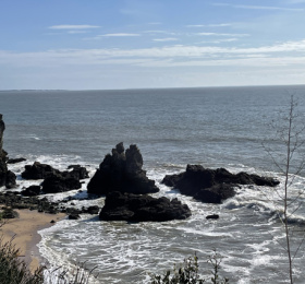 Cours de dessin sur le vif thème mer et rochers