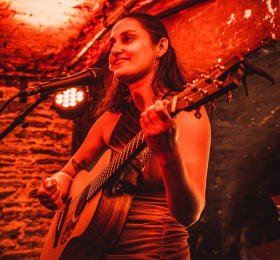 Image Charlotte Ly Rock/Pop/Folk