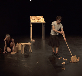 Image Le Grand HUIT #9 Trois colliers Danse